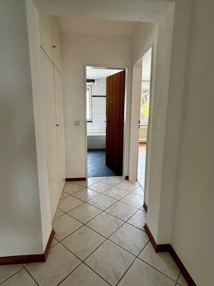 Renovierte 3-Zimmer Wohnung mit großem Balkon und Garage Zentrum Ratingen-Hösel