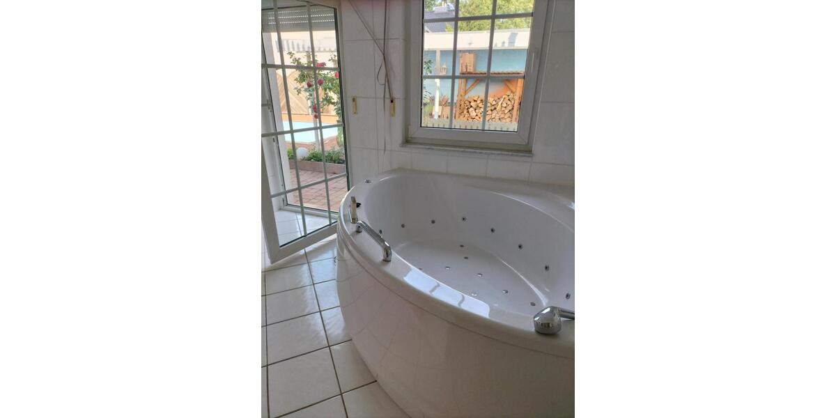 Charmantes Einfamilienhaus mit Pool und 3 Zimmer 3 zimmer