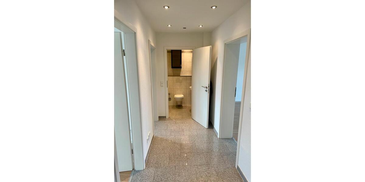 Etagenwohnung Hannover Vahrenwald-List - 3 Zimmer, 75 m&sup2;, 1.100&euro; | Angebot:26024224