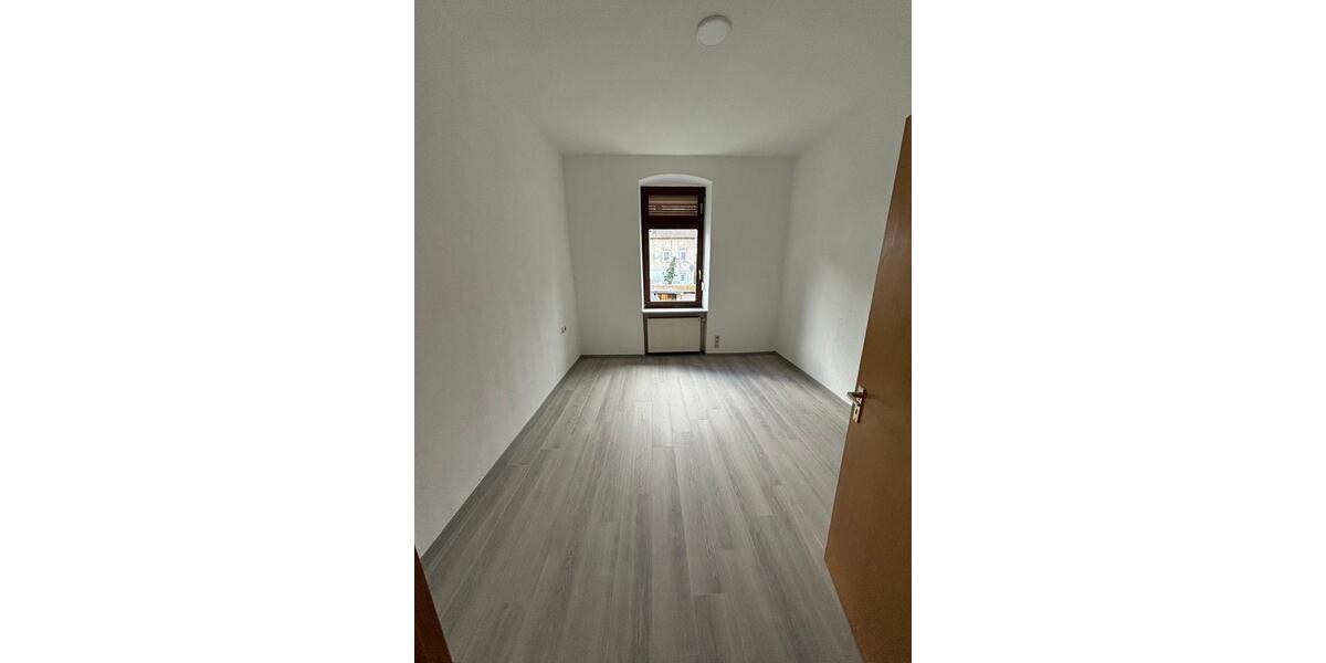 Etagenwohnung Neunkirchen - 4 Zimmer, 118 m&sup2;, 950&euro; | Angebot:25217166