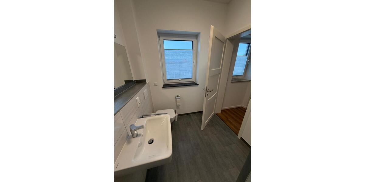 Dachgeschoßwohnung Schlüchtern - 5 Zimmer, 148 m&sup2;, 1.300&euro; | Angebot:24867340