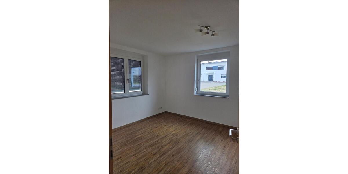 Mehrfamilienhaus, Wohnhaus Biberach an der Riß - 6 Zimmer, 200 m&sup2;, 2.000&euro; | Angebot:25840552