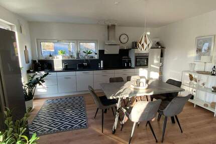 Großzügige moderne 3-Zimmer-Wohnung mit Balkon in begehrter Stadtrandlage Coburg 3 zimmer