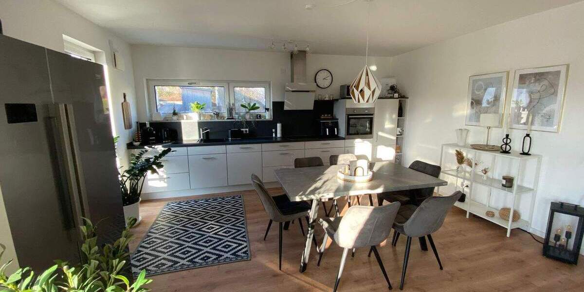 Großzügige moderne 3-Zimmer-Wohnung mit Balkon in begehrter Stadtrandlage Coburg 3 zimmer