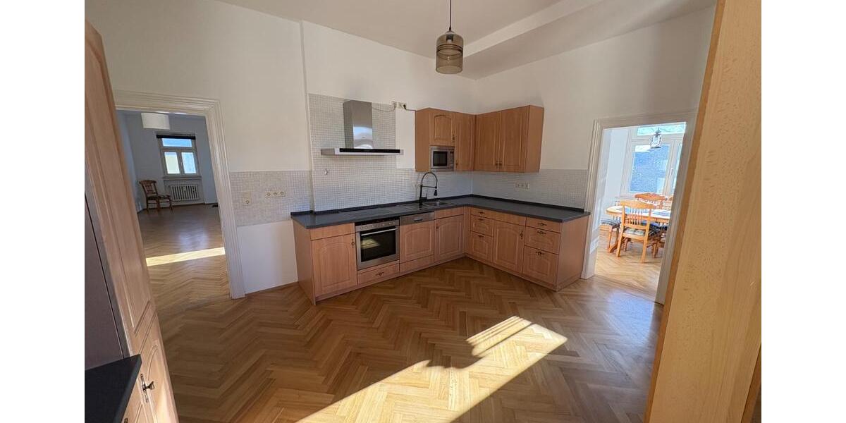 Dachgeschoßwohnung Helmstedt - 4 Zimmer, 170 m&sup2;, 890&euro; | Angebot:24624668