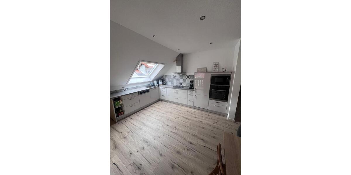 Dachgeschoßwohnung Zell im Wiesental - 4 Zimmer, 135 m&sup2;, 1.350&euro; | Angebot:25883441