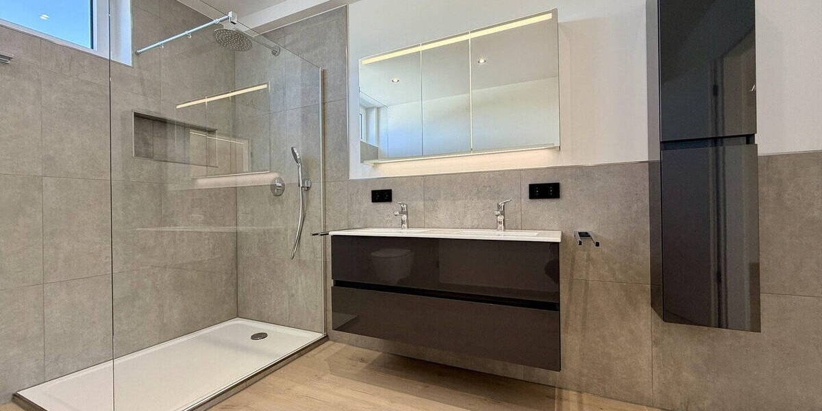 Etagenwohnung Karlsbad Langensteinbach - 4 Zimmer, 134 m&sup2;, 1.690&euro; | Angebot:26541312