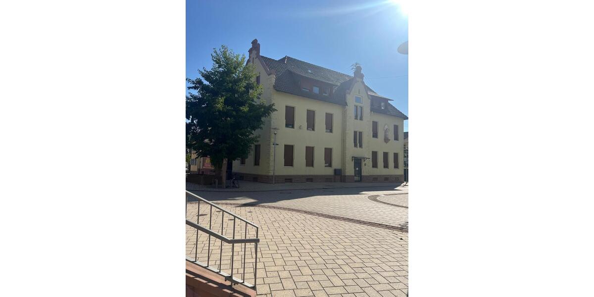 Etagenwohnung Lahr (Schwarzwald) - 2 Zimmer, 5 m&sup2;, 900&euro; | Angebot:26408580