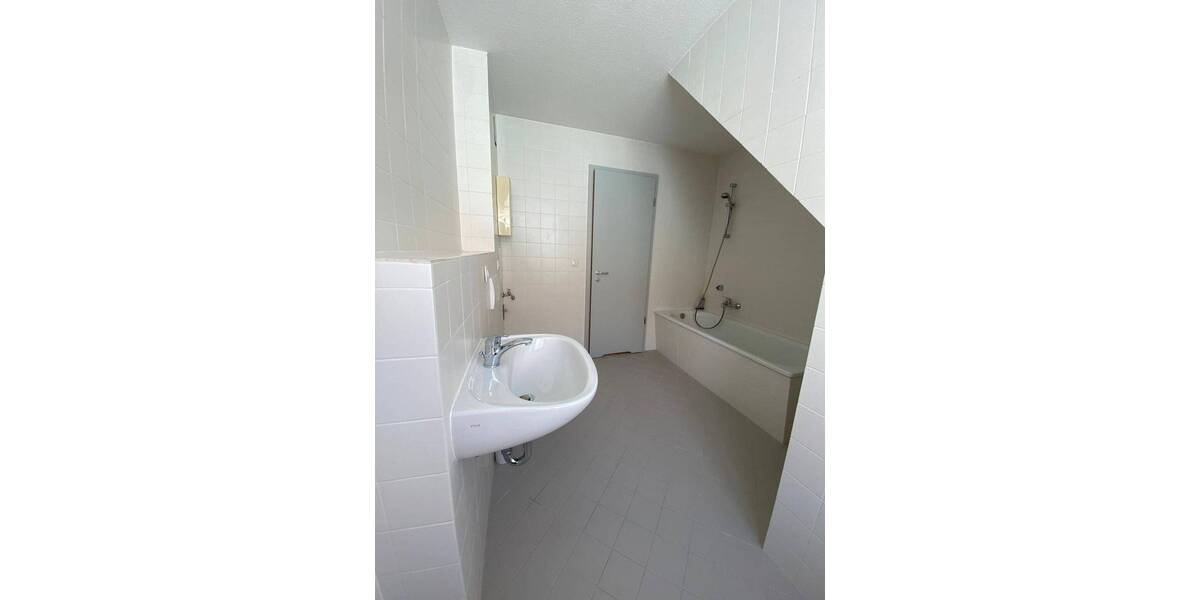 Etagenwohnung Stralsund Altstadt - 2 Zimmer, 73 m&sup2;, 735&euro; | Angebot:26275349