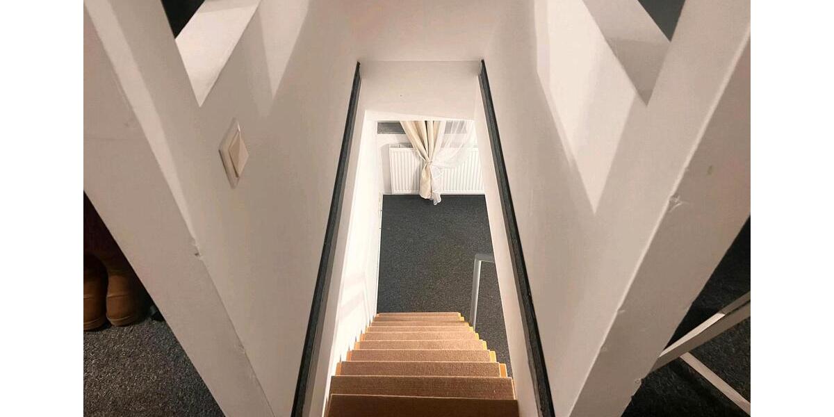 Dachgeschoßwohnung Nufringen - 49 Zimmer, 50 m&sup2;, 1.100&euro; | Angebot:24633377