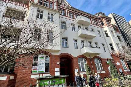 Wohnung zum Mieten in Berlin 1.761 € 110.05 m² 4 zimmer