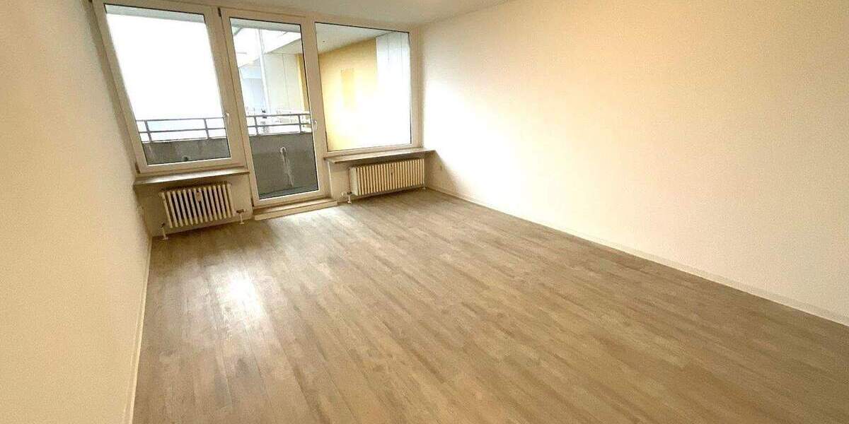 Zimmer Nürnberg Langwasser - 3 Zimmer, 80 m&sup2;, 899&euro; | Angebot:25780095
