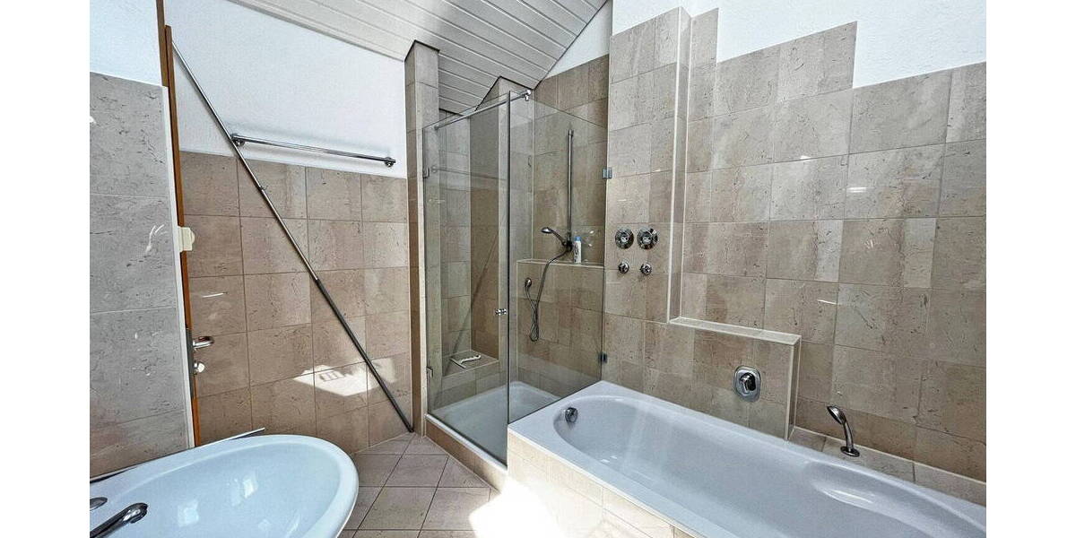 Etagenwohnung Lauffen am Neckar - 3 Zimmer, 89 m&sup2;, 1.200&euro; | Angebot:26716067