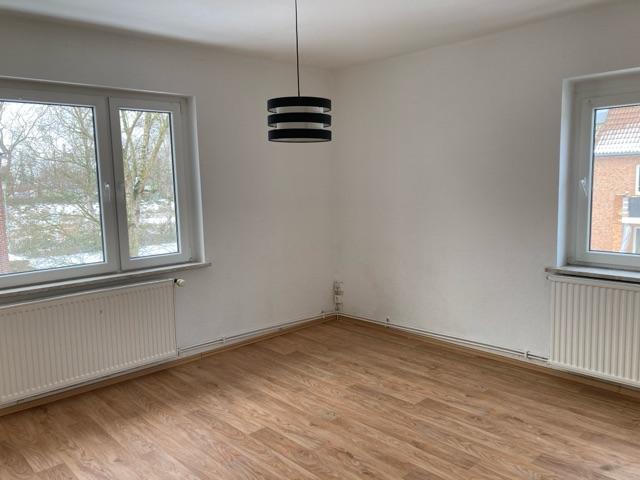 Etagenwohnung Brake (Unterweser) - 3 Zimmer, 57 m&sup2;, 400&euro; | Angebot:25125391