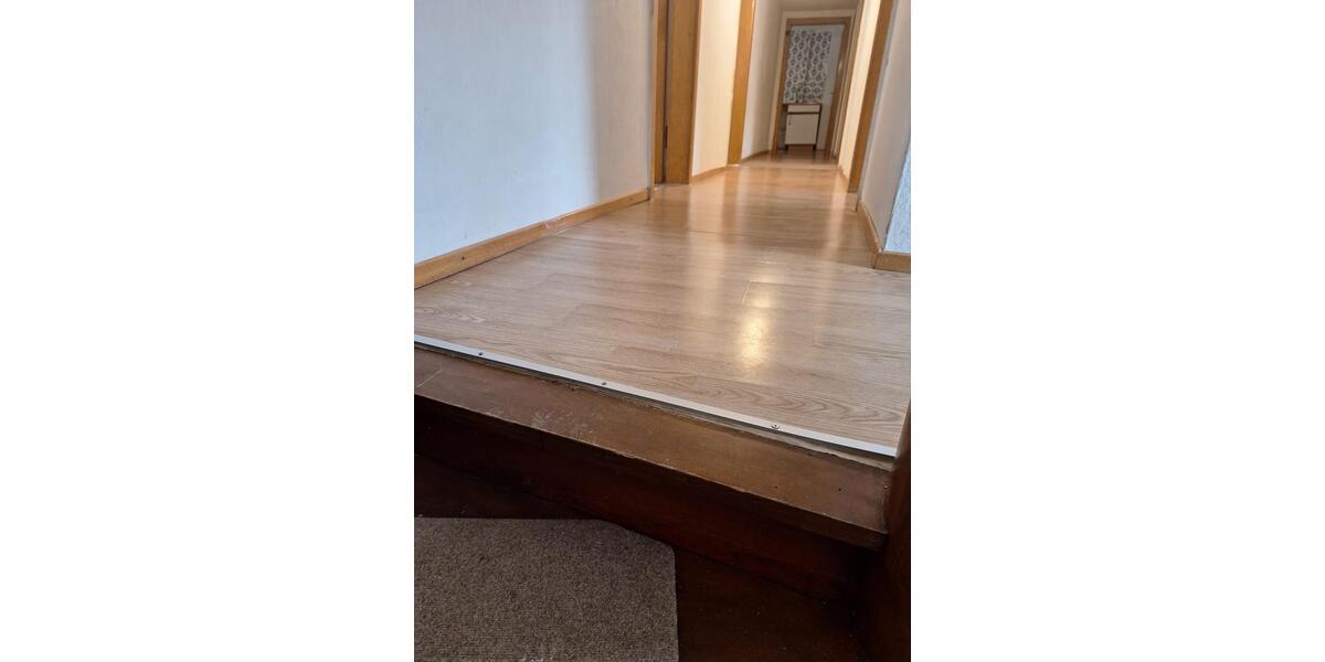 Etagenwohnung Frielendorf - 4 Zimmer, 87 m&sup2;, 800&euro; | Angebot:25967933