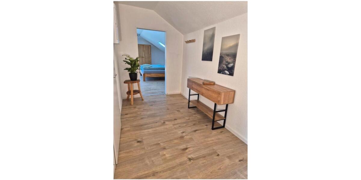 Dachgeschoßwohnung Bad Emstal - 1 Zimmer, 67 m&sup2;, 600&euro; | Angebot:26335140