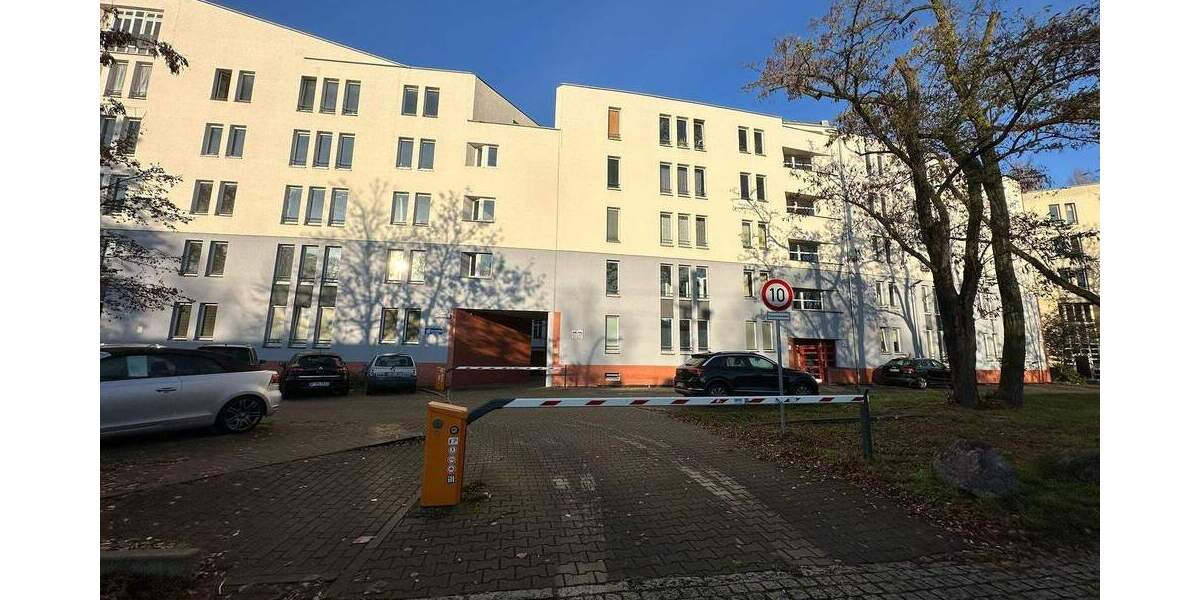 Stilvoll möblierte 3-Zimmer-Wohnung mit Wintergarten & Stellplatz in Bestlage am Tiergarten 3 zimmer