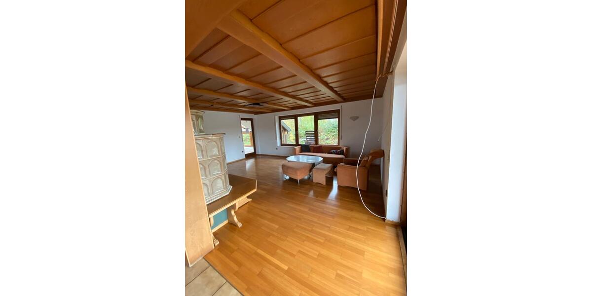 Erdgeschoßwohnung Kirchberg an der Jagst - 3 Zimmer, 140 m&sup2;, 1.100&euro; | Angebot:26623414
