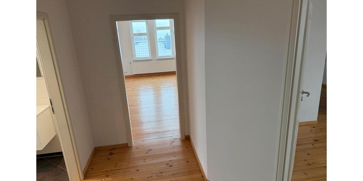 Dachgeschoßwohnung Ballenstedt - 1 Zimmer, 92 m&sup2;, 506&euro; | Angebot:24704248