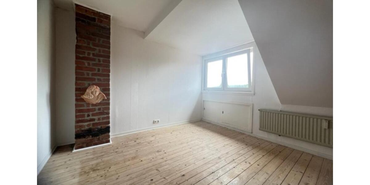 Dachgeschoßwohnung Wiesbaden Nordost - 3 Zimmer, 95 m&sup2;, 700&euro; | Angebot:25650731