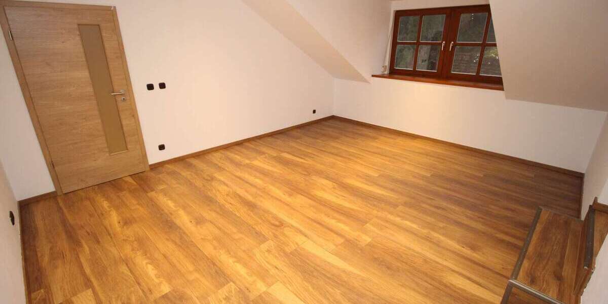 Etagenwohnung Deggendorf Schleiberg - 3 Zimmer, 82 m&sup2;, 800&euro; | Angebot:27196698