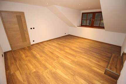 Wohnung Deggendorf Schleiberg - 3 Zimmer, 82 m&sup2;, 800&euro; | Angebot:27196698