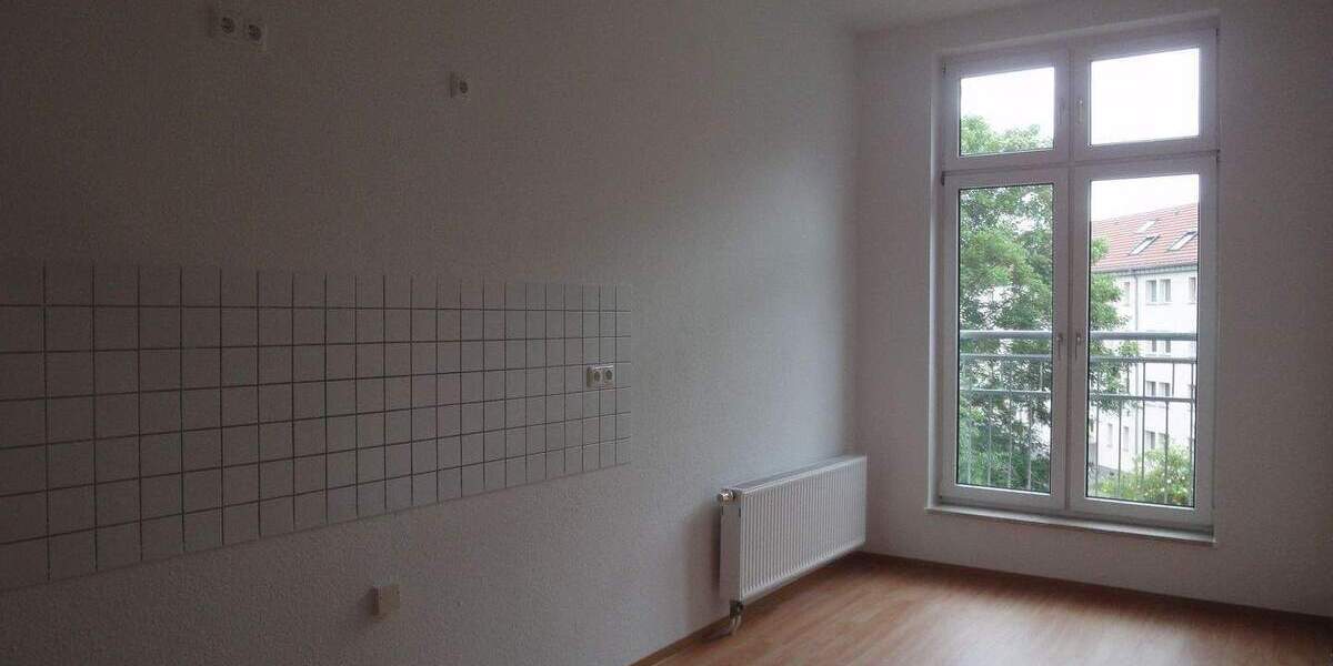 Etagenwohnung Dessau-Roßlau Innenstadt - 4 Zimmer, 121 m&sup2;, 800&euro; | Angebot:25926545
