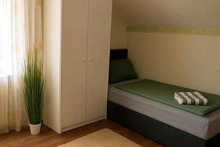 Wohnen auf Zeit Wackersdorf - 2 Zimmer, 55 m&sup2;, 14&euro; | Angebot:25953256