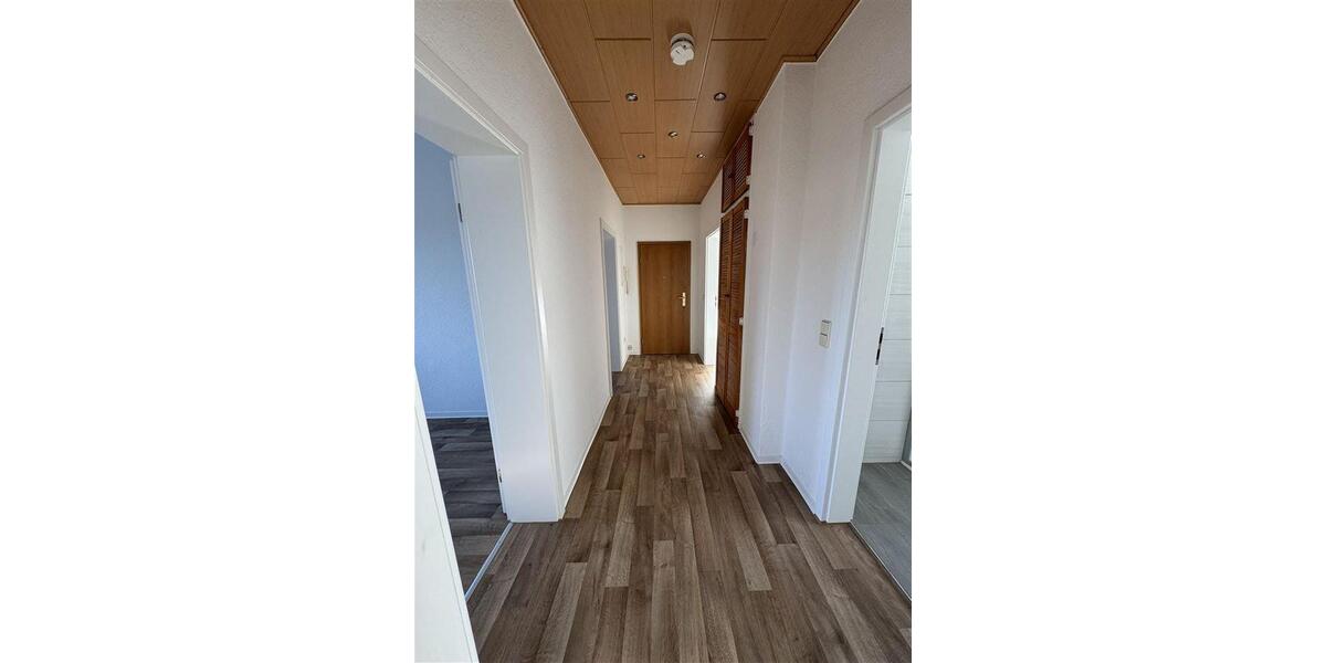 Erdgeschoßwohnung Nienburg (Saale) - 3 Zimmer, 63 m&sup2;, 470&euro; | Angebot:23422362