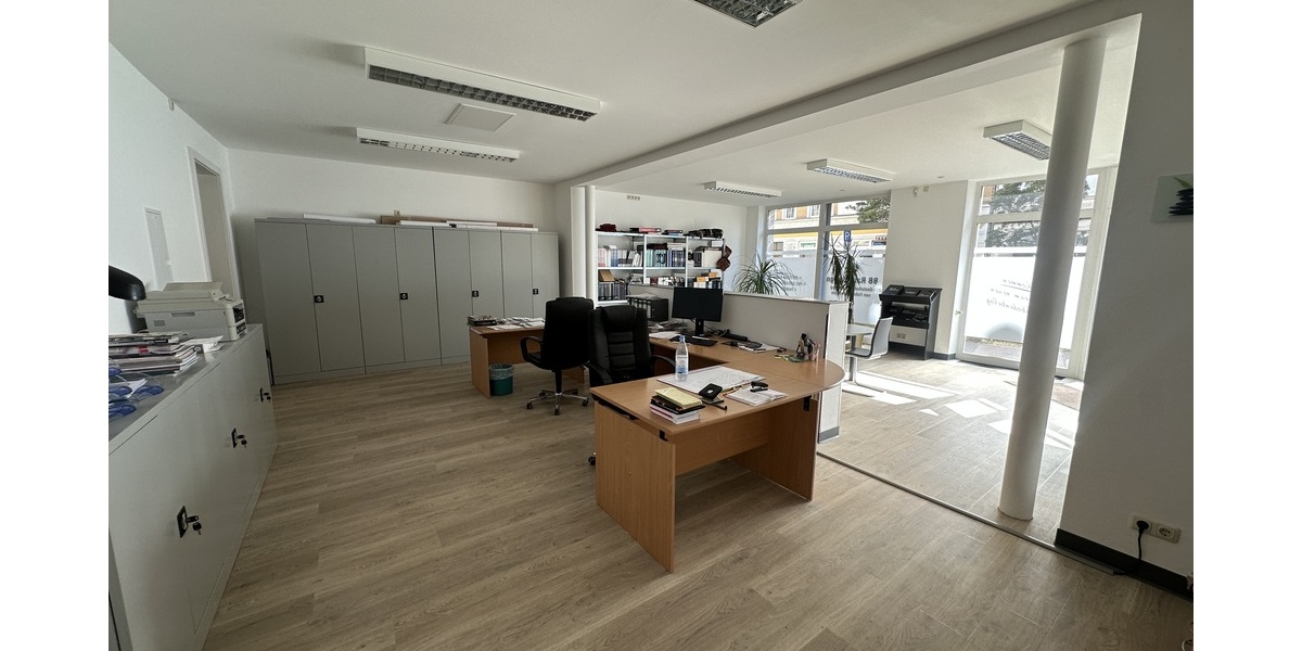 Tolle Gewerbefläche mit barrierefreiem Zugang, Fußbodenheizung und Stellplätzen in gut frequentierter Lage von Gera! - Gewerbeobjekt Gera Ostviertel | Angebot:26963108