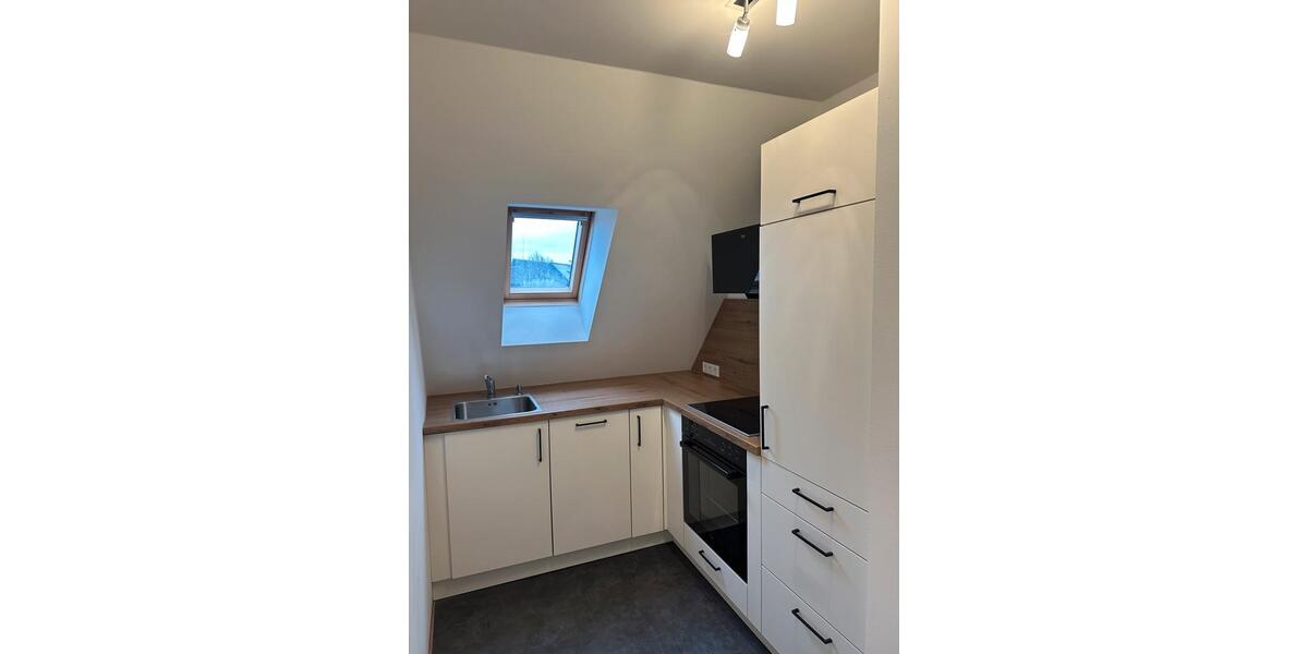 Dachgeschoßwohnung Schönkirchen - 2.5 Zimmer, 70 m&sup2;, 950&euro; | Angebot:25794473