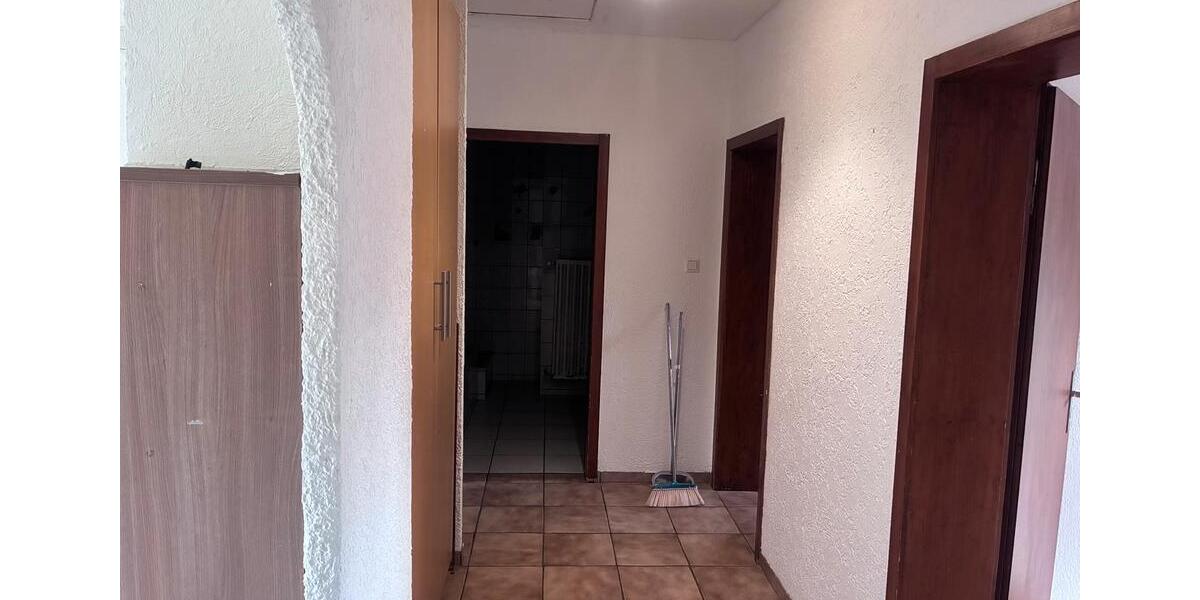 Dachgeschoßwohnung Püttlingen - 3 Zimmer, 90 m&sup2;, 600&euro; | Angebot:24839798