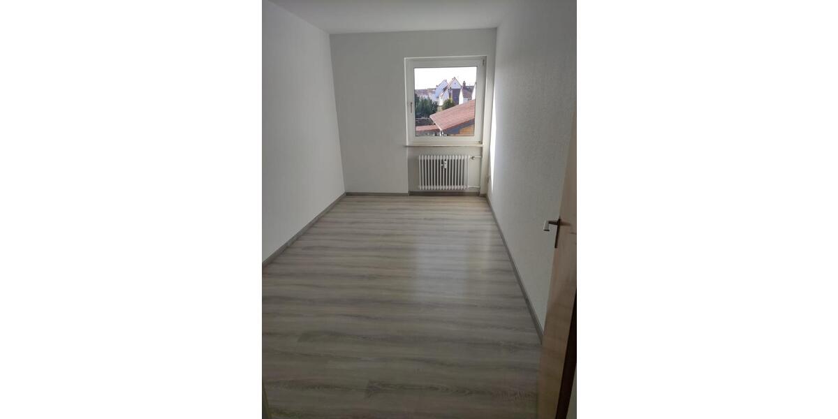Etagenwohnung Alzey - 4 Zimmer, 82 m&sup2;, 700&euro; | Angebot:26532424
