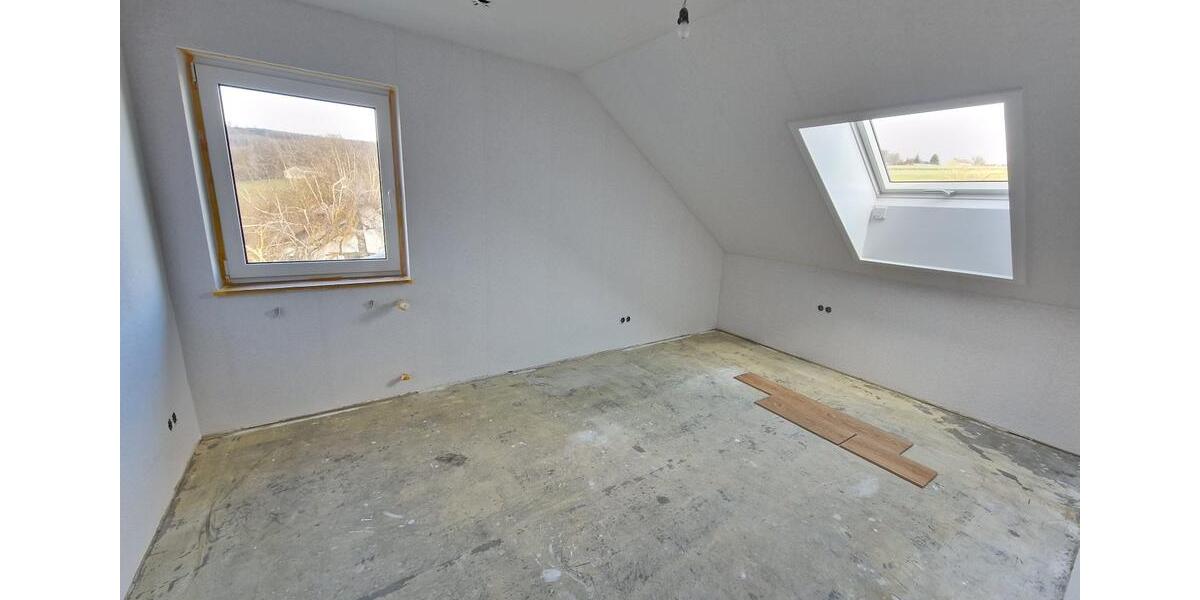 Dachgeschoßwohnung Geroda - 4.5 Zimmer, 124 m&sup2;, 850&euro; | Angebot:25537200