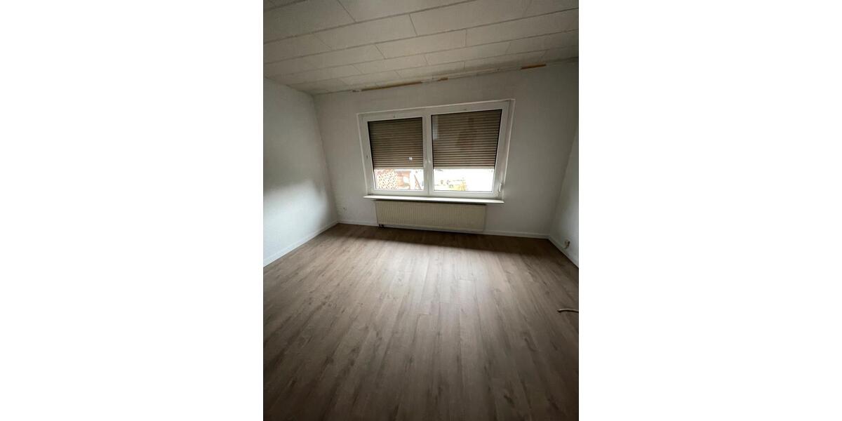 Etagenwohnung Bördeland - 3 Zimmer, 100 m&sup2;, 756&euro; | Angebot:24351065