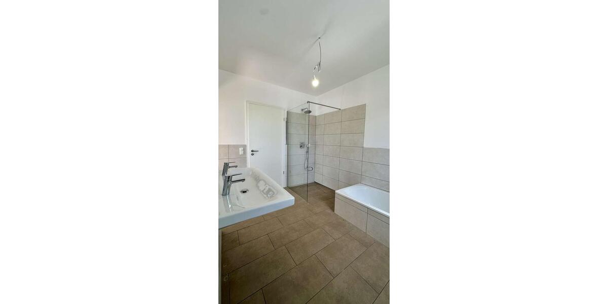 Etagenwohnung Kümmersbruck - 4.5 Zimmer, 108 m&sup2;, 2.000&euro; | Angebot:26562508
