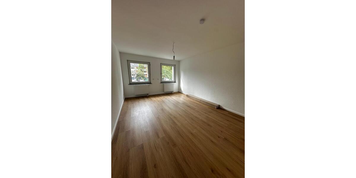 Etagenwohnung Wuppertal Gemarkung Ronsdorf - 2 Zimmer, 69 m&sup2;, 709&euro; | Angebot:24715790