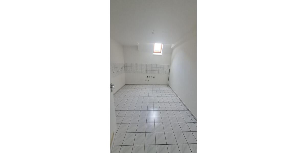 Dachgeschoßwohnung Finsterwalde - 2 Zimmer, 71 m&sup2;, 490&euro; | Angebot:24976258