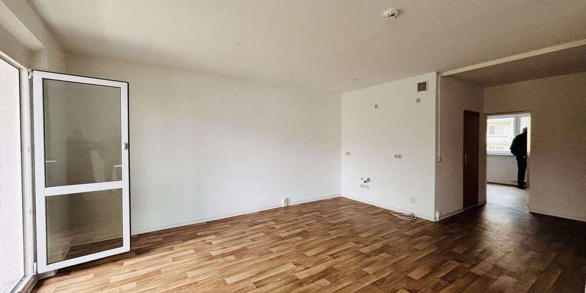 Wohnung zum Mieten in Suhl 270 € 50 m² 2 zimmer