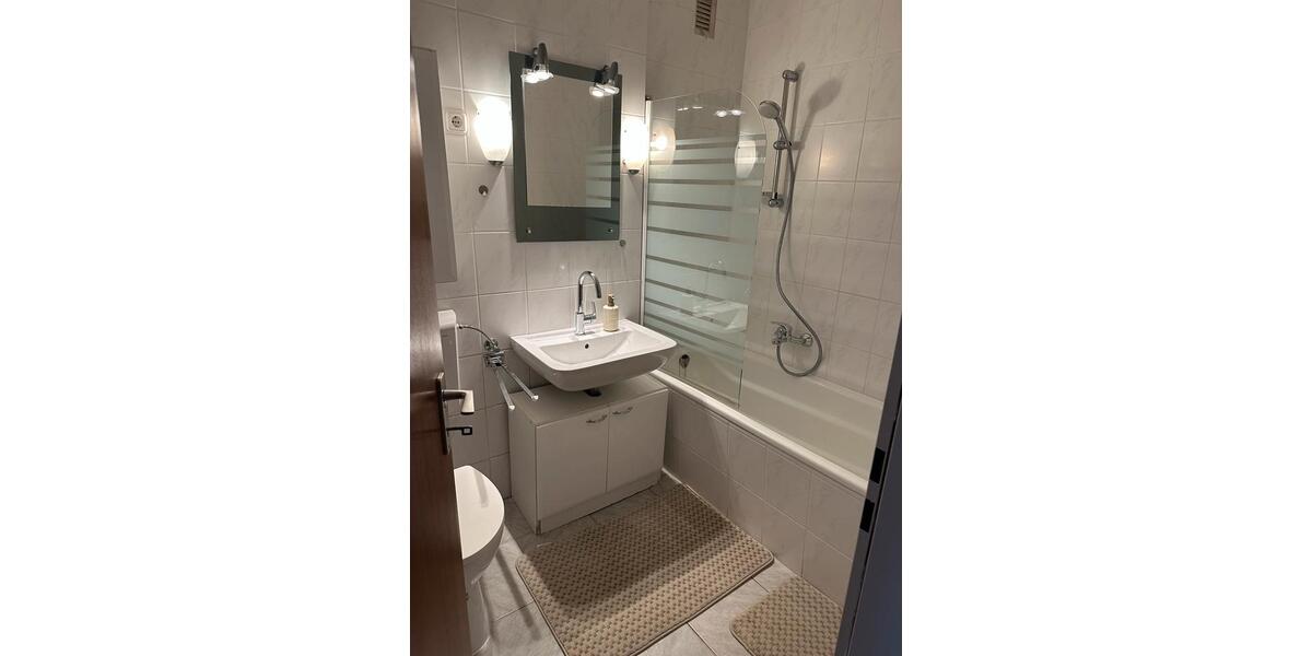 Wohnen auf Zeit Bielefeld Brackwede - 3 Zimmer, 75 m&sup2;, 35&euro; | Angebot:26652650
