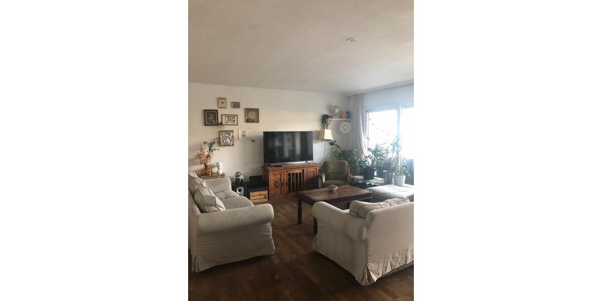 Etagenwohnung Freiburg im Breisgau Betzenhausen - 7 Zimmer, 160 m&sup2;, 1.800&euro; | Angebot:26336081