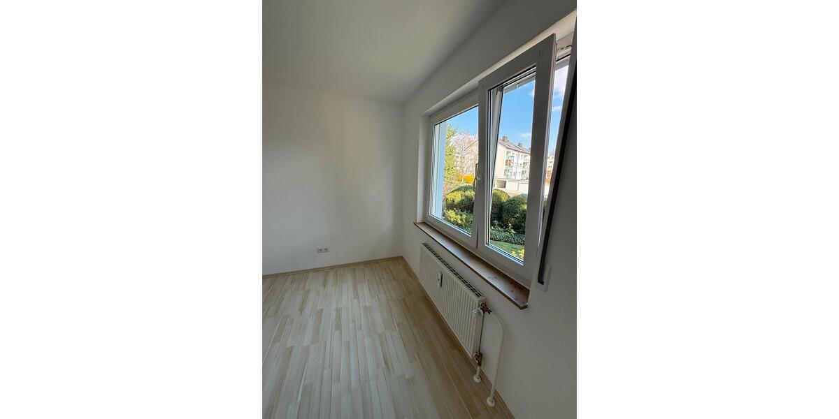 Hochparterre Gerbrunn - 3 Zimmer, 69 m&sup2;, 1.050&euro; | Angebot:25881515