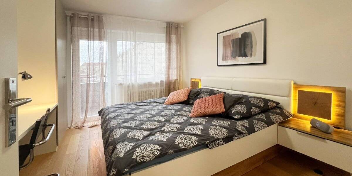 Etagenwohnung München Schwabing-Freimann - 4 Zimmer, 92 m&sup2;, 3.000&euro; | Angebot:26420182