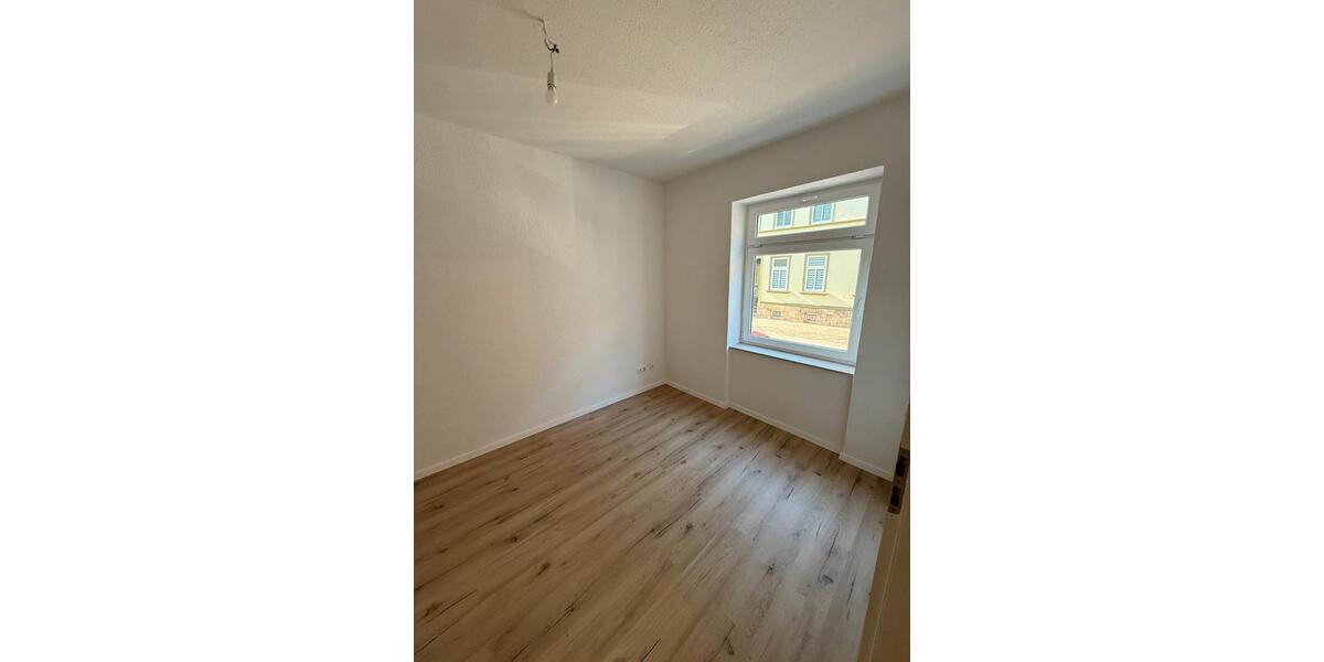 Hochparterre Arnstadt - 3 Zimmer, 57 m&sup2;, 570&euro; | Angebot:26618799