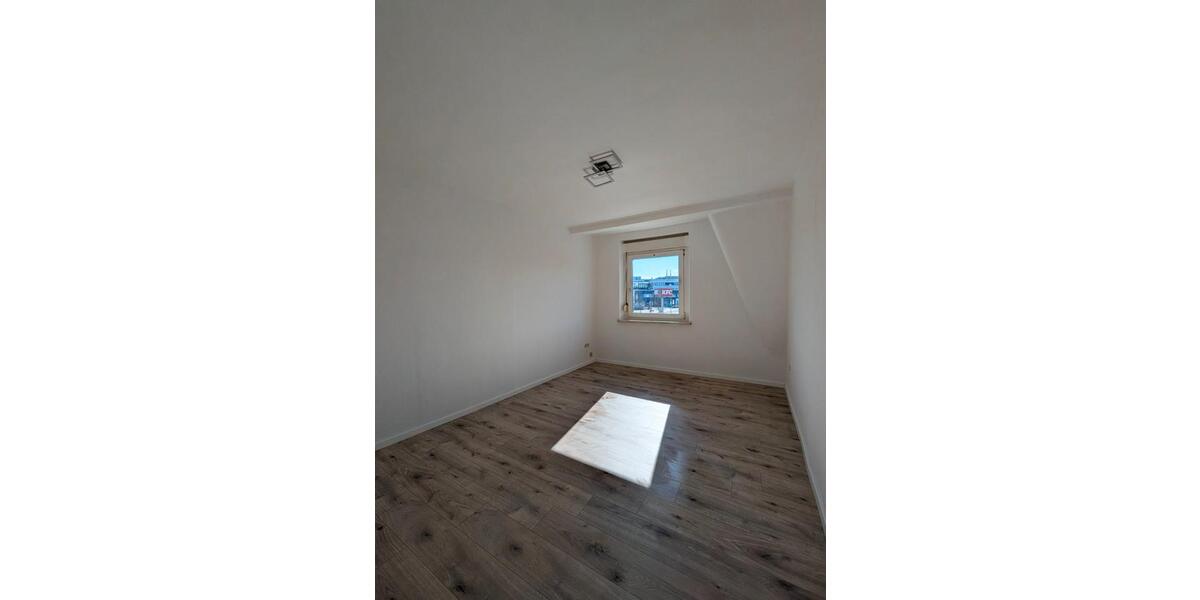 Dachgeschoßwohnung Hof Christiansreuth - 3 Zimmer, 87 m&sup2;, 544&euro; | Angebot:26648179