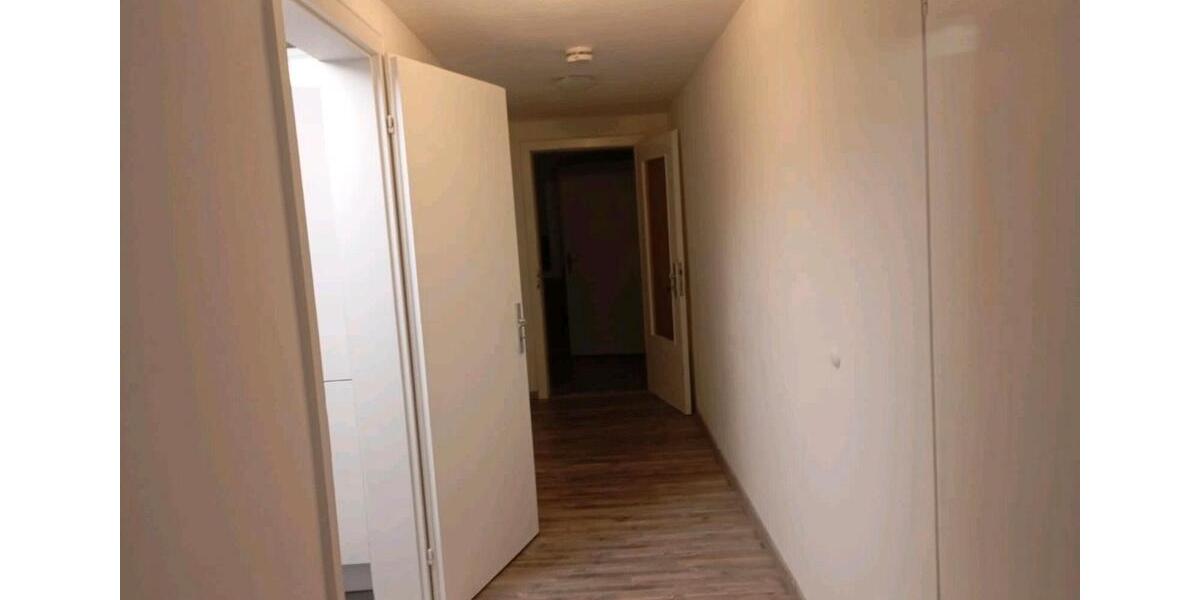 Dachgeschoßwohnung Hameln - 3 Zimmer, 65 m&sup2;, 490&euro; | Angebot:26626040