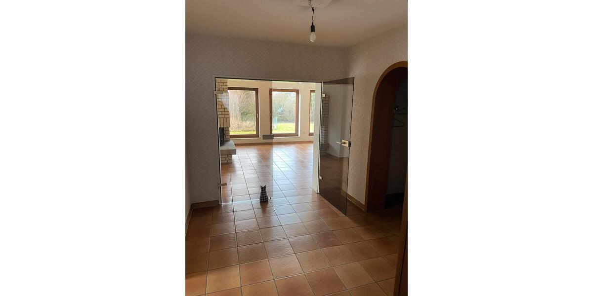 Erdgeschoßwohnung Brakel - 6 Zimmer, 150 m&sup2;, 1.425&euro; | Angebot:25922807