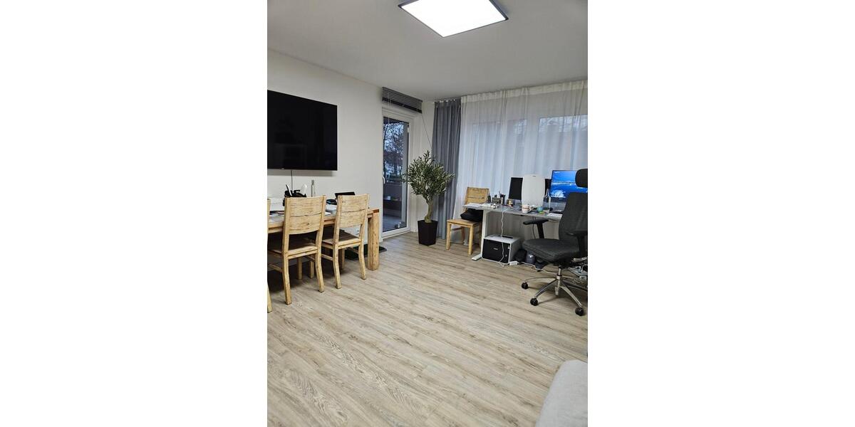 WG-Zimmer ( in 2 Zimmer-Wohnung), Köln-Ensen, Gilgaustr. 2 zimmer