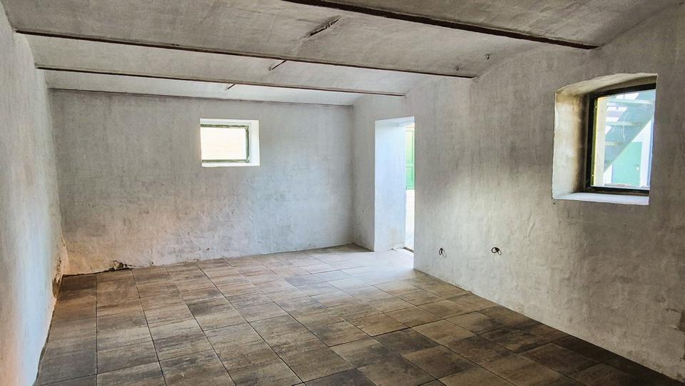 Etagenwohnung Roßleben-Wiehe Wiehe - 5 Zimmer, 165 m&sup2;, 1.000&euro; | Angebot:24187691