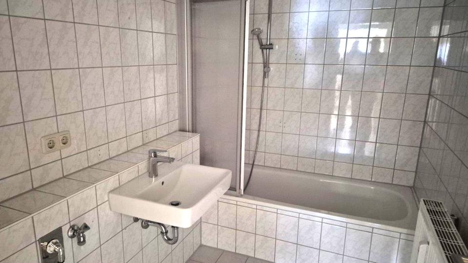 Etagenwohnung Schleiz - 3 Zimmer, 68 m&sup2;, 480&euro; | Angebot:24873727